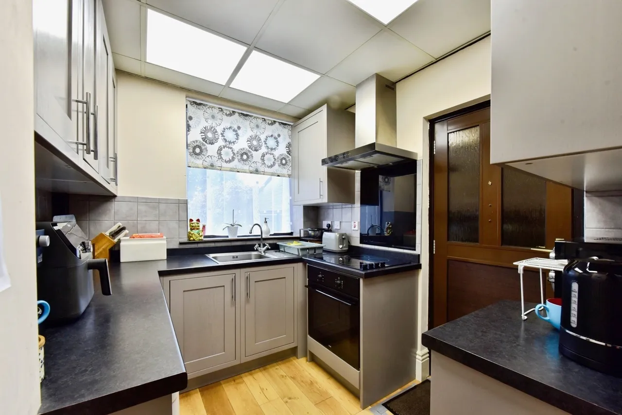 Richmond Road, Sheffield, South Yorkshire, S13, photo 2