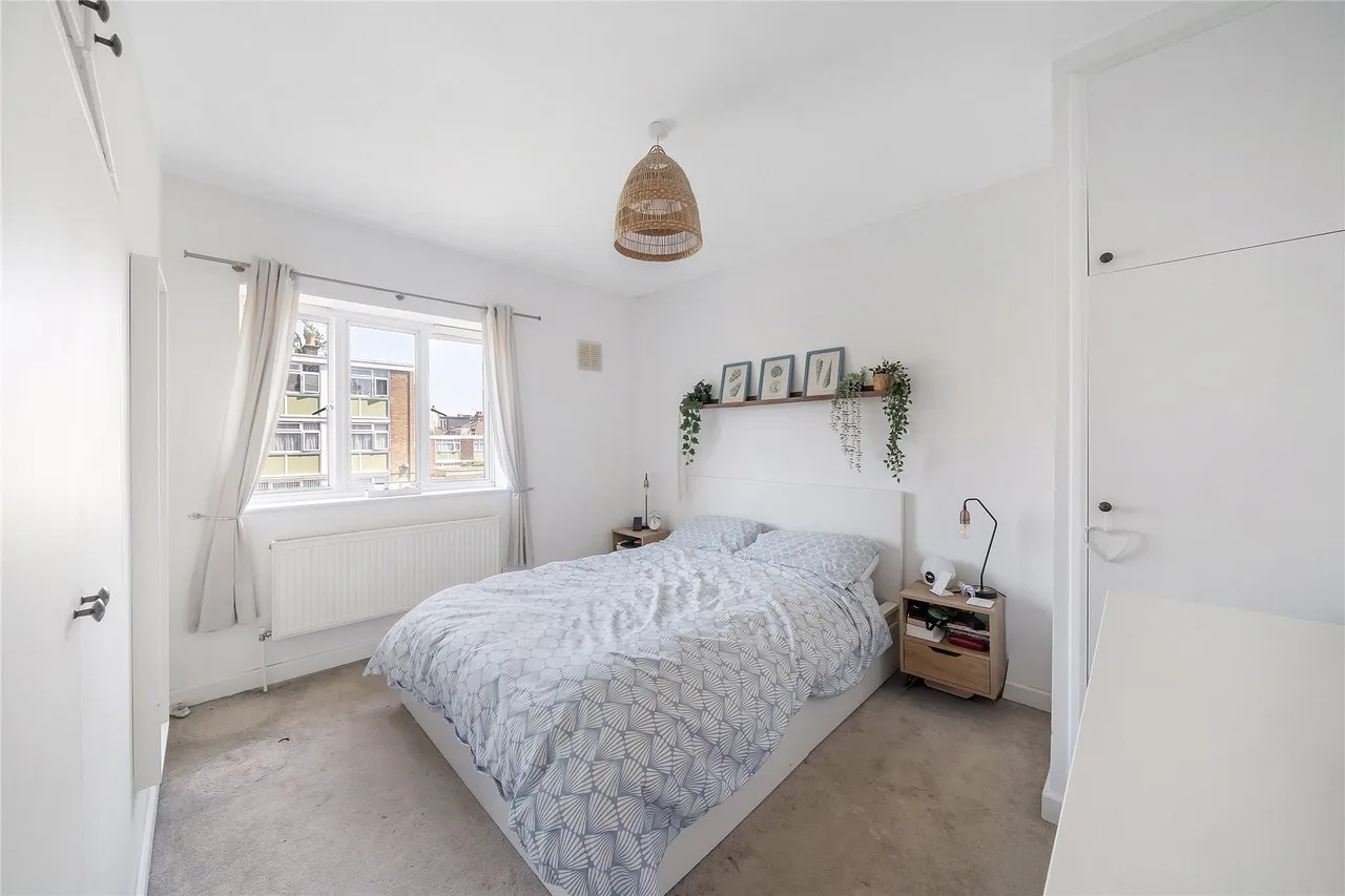 Lessar Avenue, London, SW4, photo 6