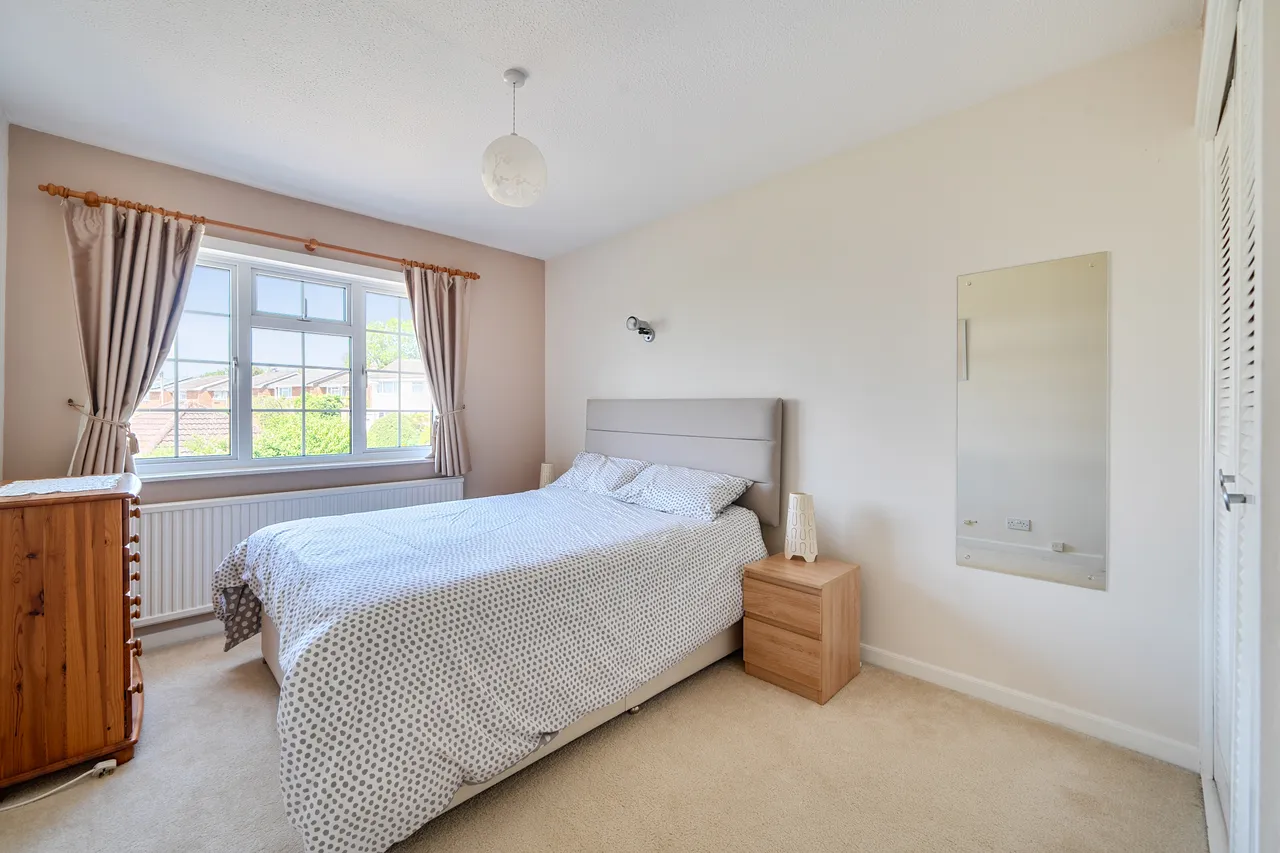 Priors Way, Winchester, SO22, photo 9