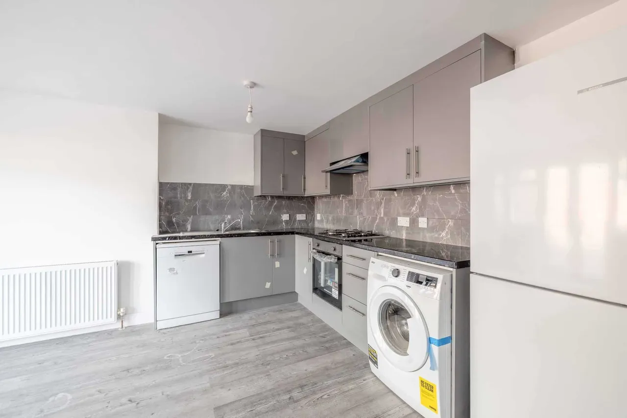Ash Lane, Windsor, Berkshire, SL4 4PS, photo 2