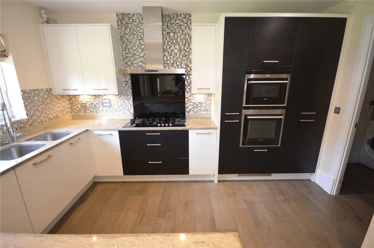 Heath Road, Liverpool, L19, photo 20