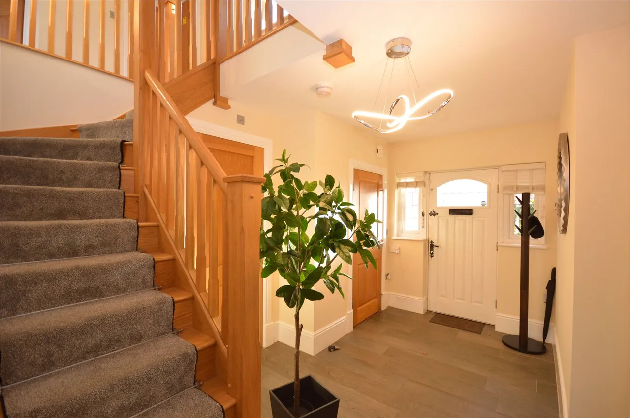 Heath Road, Liverpool, L19, photo 2