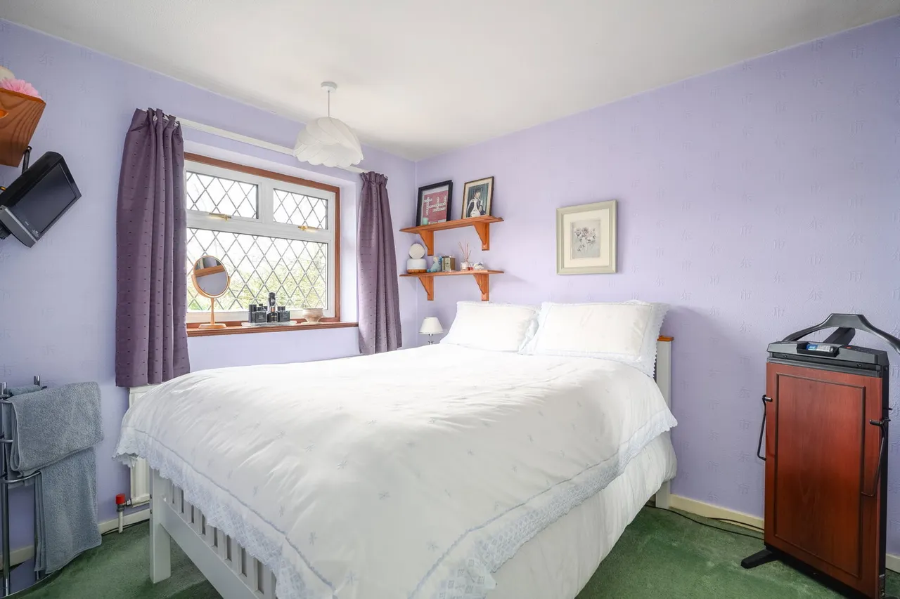 Ashurst Drive, Shepperton, TW17, photo 9
