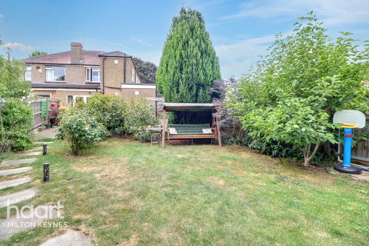 Newport Road, New Bradwell, MK13, photo 11