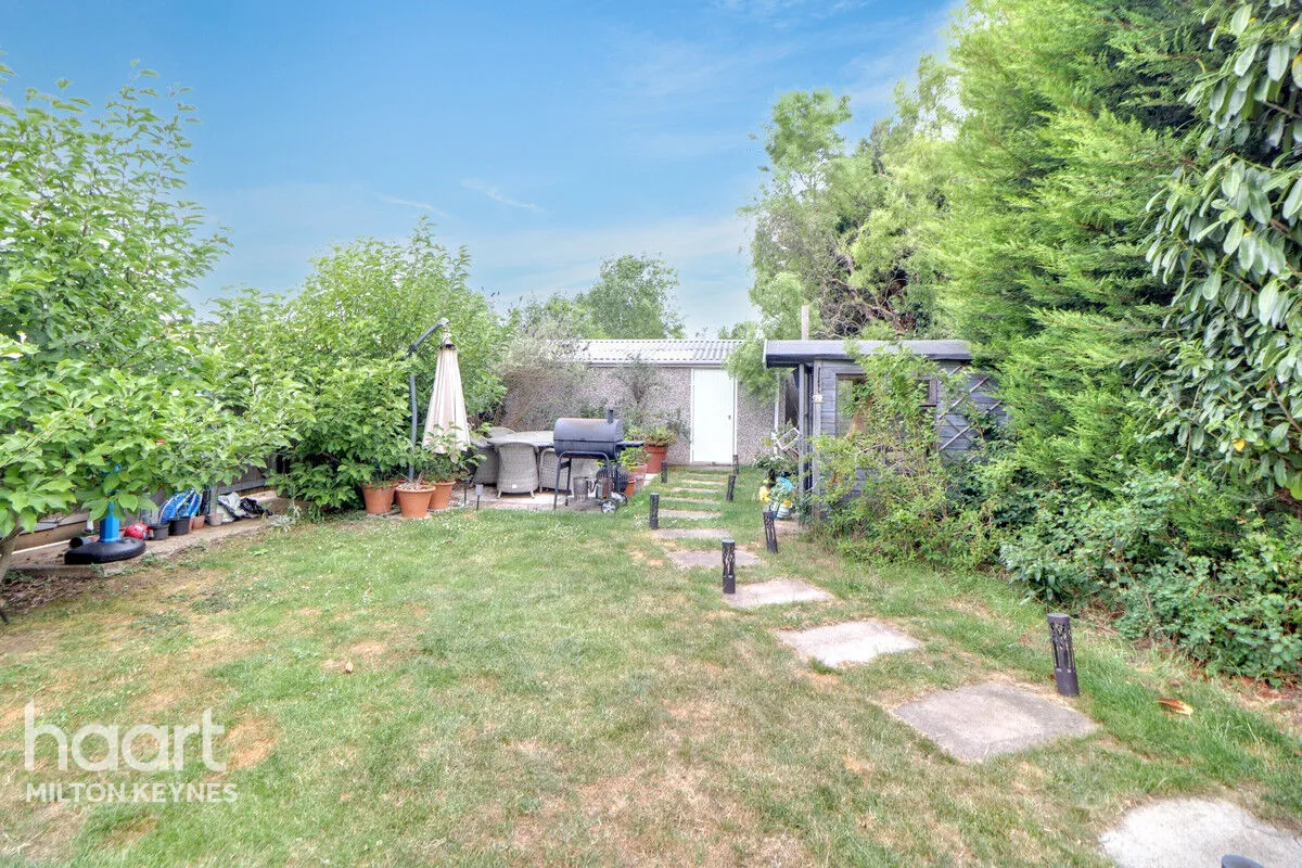 Newport Road, New Bradwell, MK13, photo 12