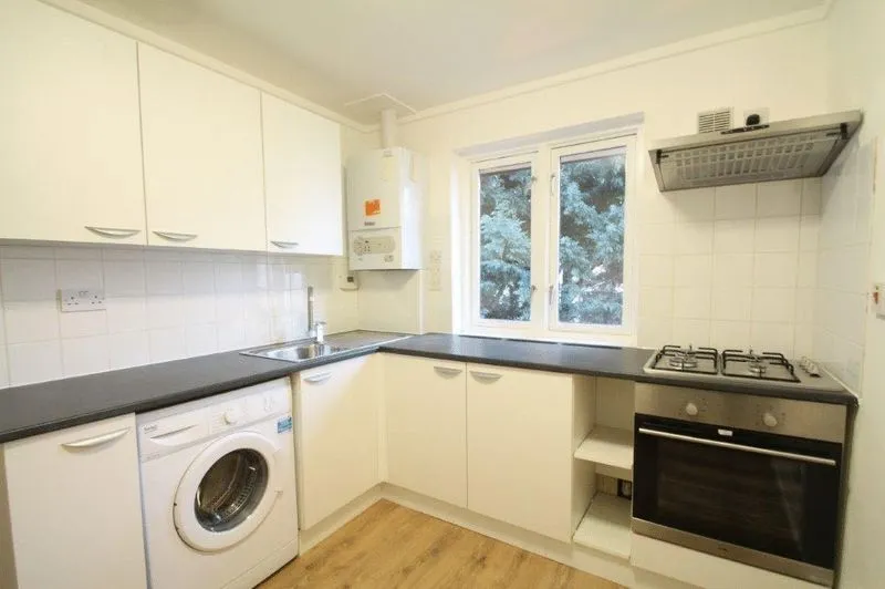 Canal Grove, London SE15 1LB, photo 3