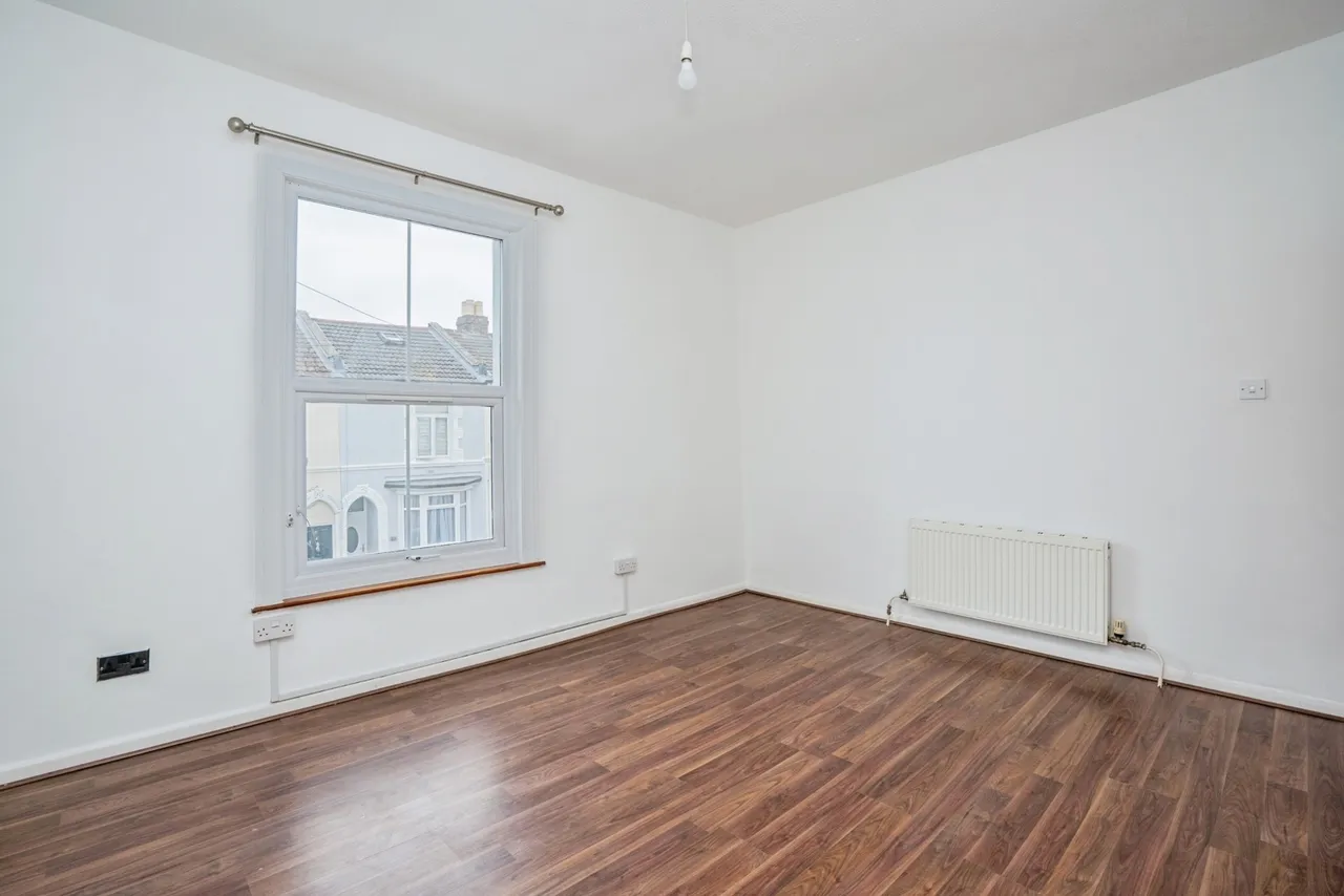 Agincourt Road, Portsmouth, PO2, photo 12