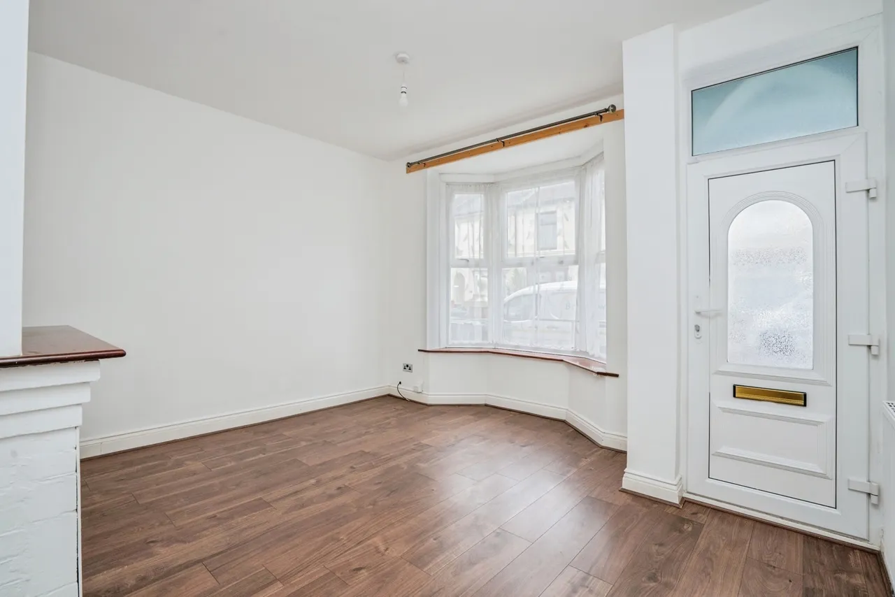 Agincourt Road, Portsmouth, PO2, photo 2