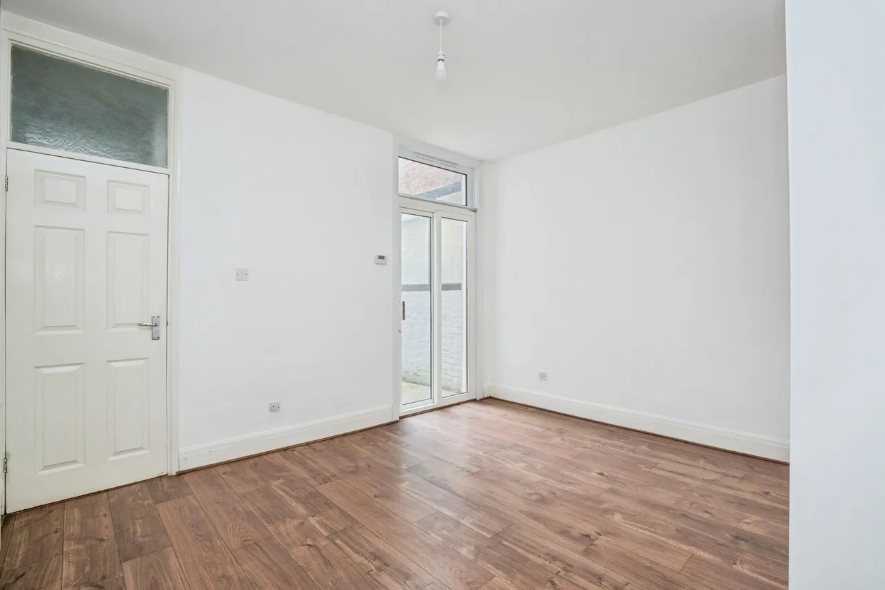 Agincourt Road, Portsmouth, PO2, photo 5