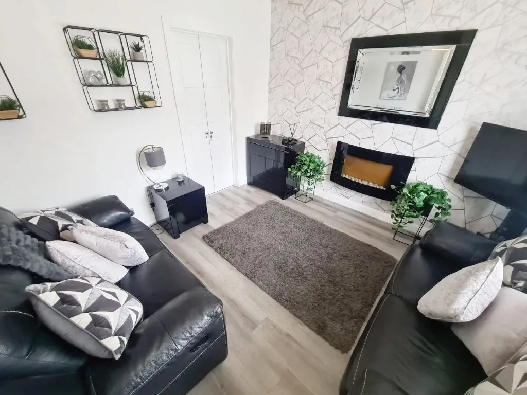 Thankerton Avenue, Audenshaw, M34, photo 5