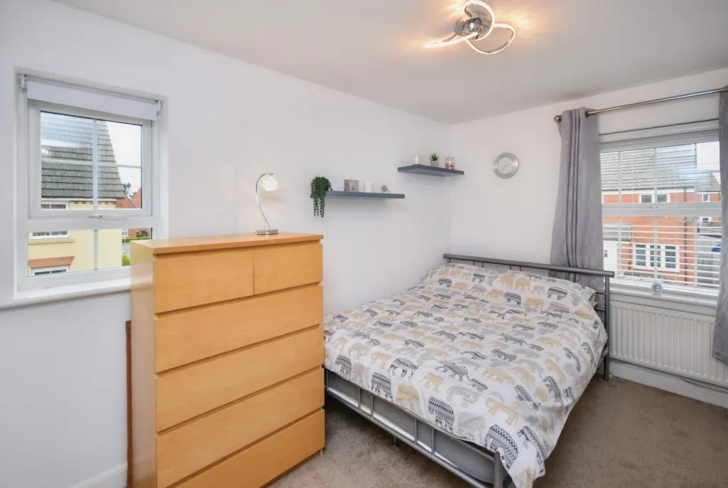 Harrison Road, Harlestone, photo 13
