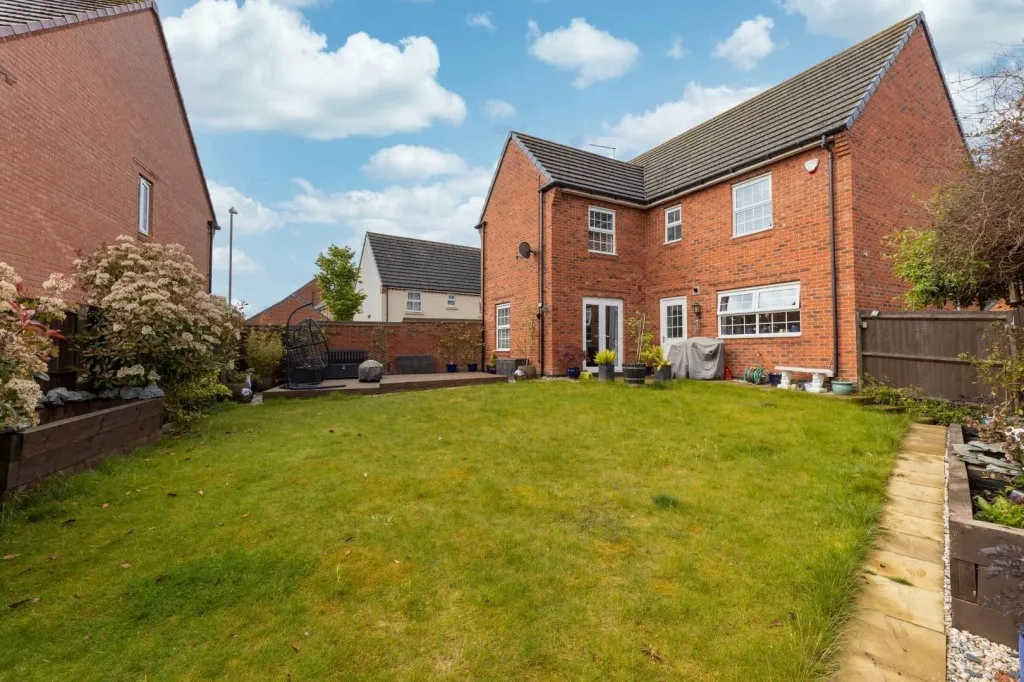 Harrison Road, Harlestone, photo 4