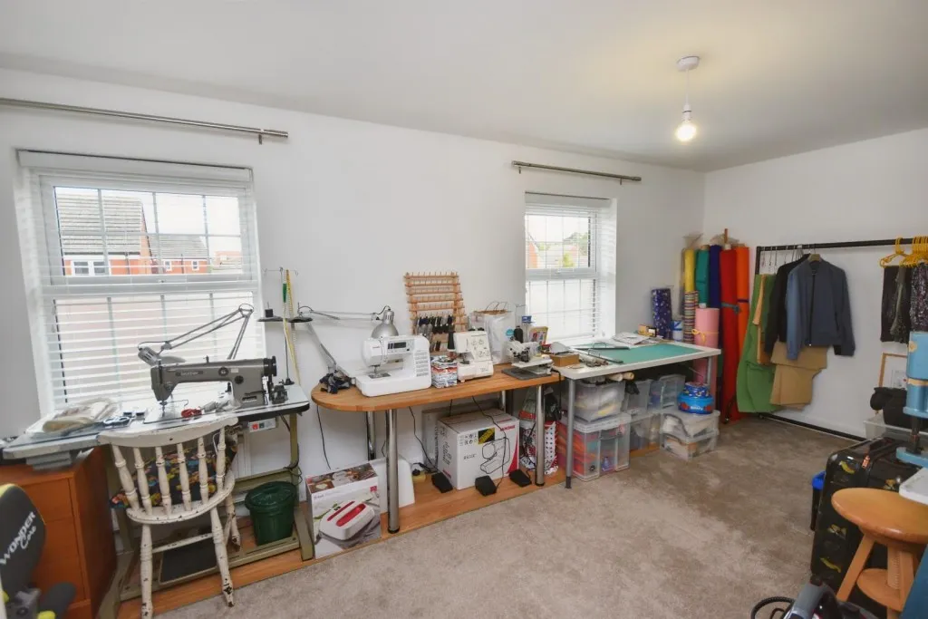 Harrison Road, Harlestone, photo 12