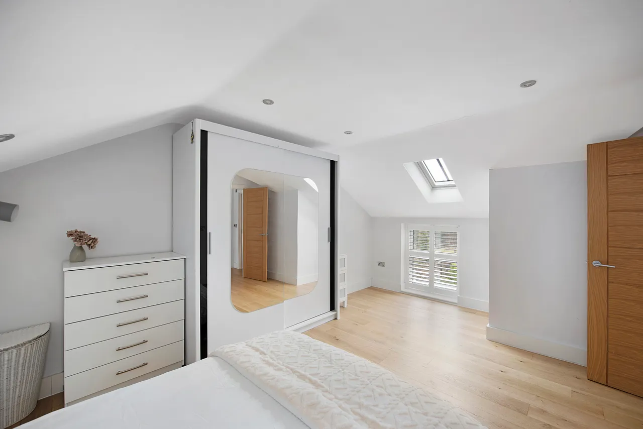 High Street, Sutton, SG19, photo 18