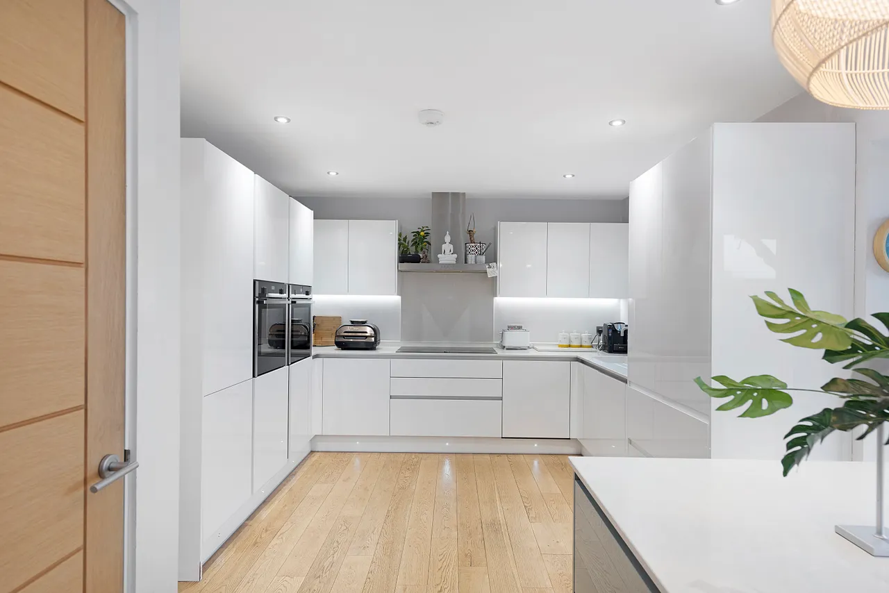 High Street, Sutton, SG19, photo 5