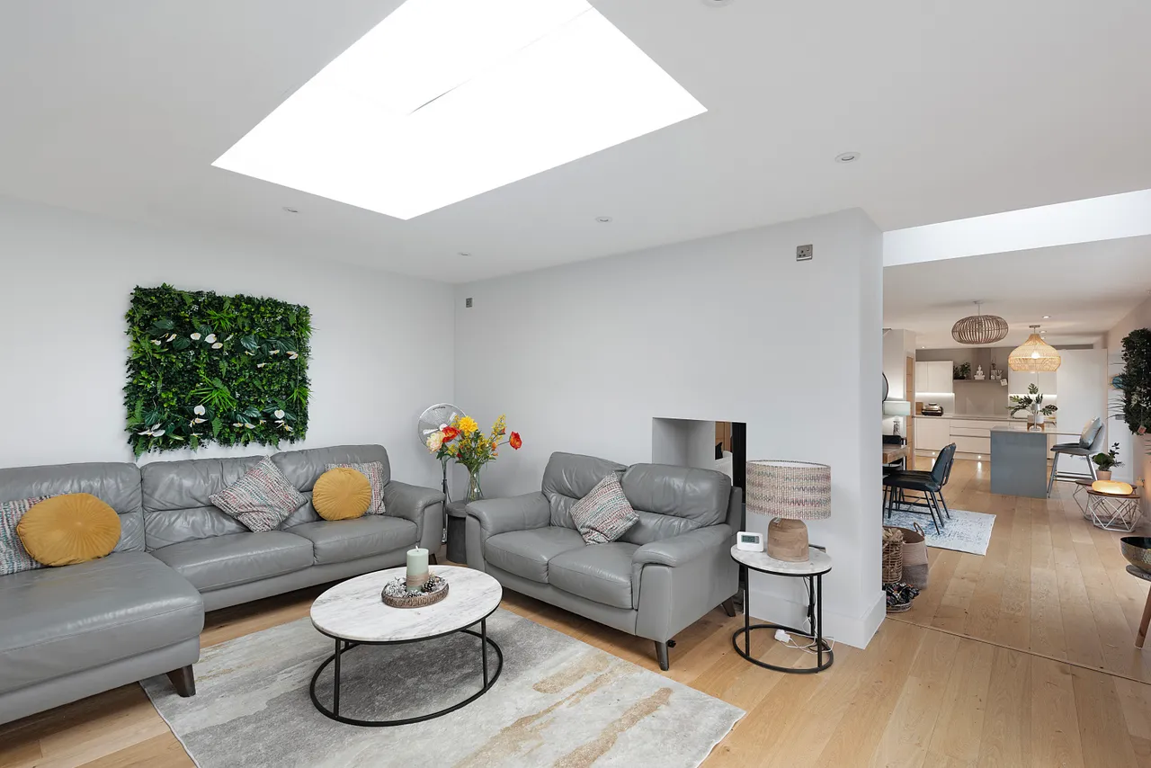 High Street, Sutton, SG19, photo 8