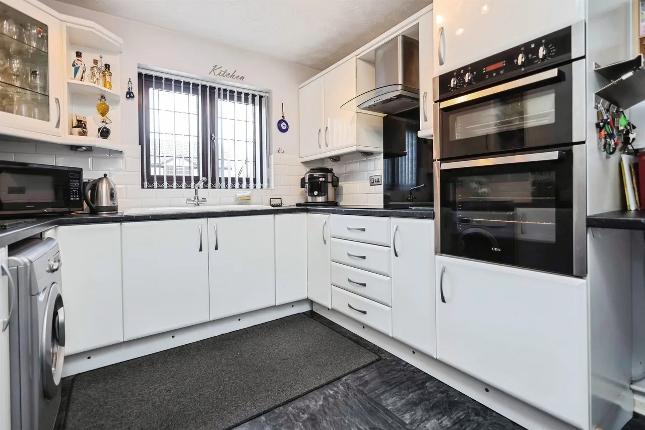 Tyzack Close, Brierley Hill, DY5, photo 9
