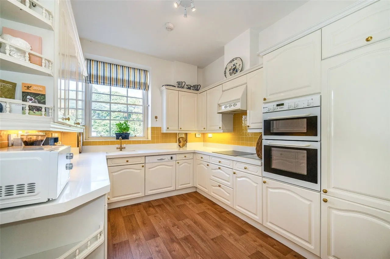 King George Gardens, Chichester, PO19, photo 5