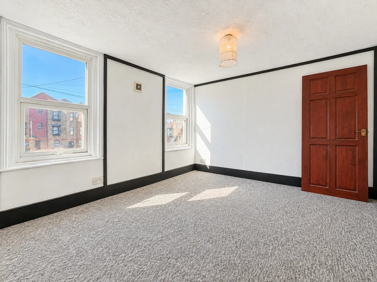 Charlotte Square, Margate, CT9, photo 7