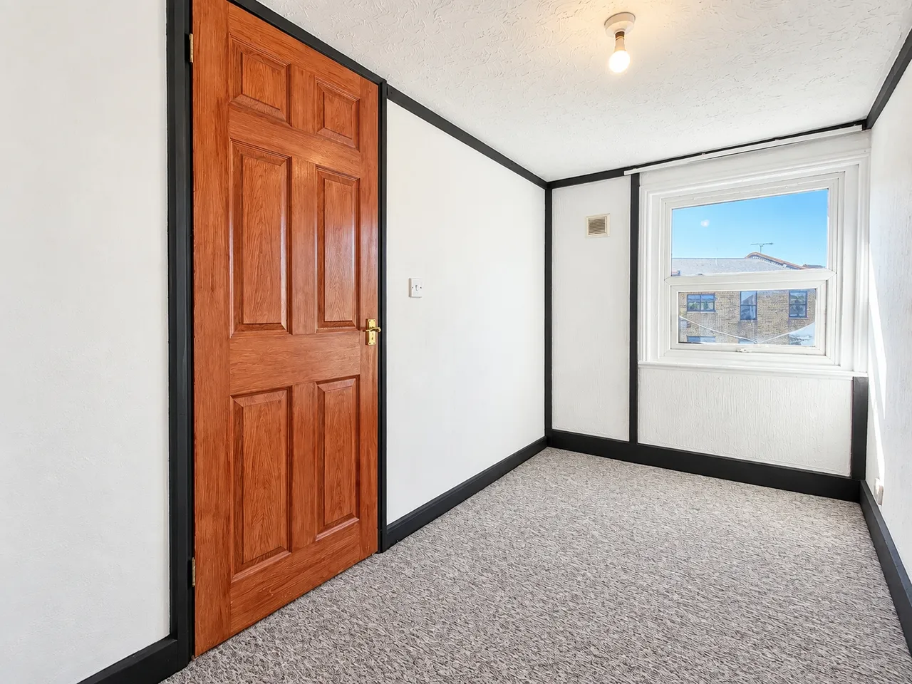 Charlotte Square, Margate, CT9, photo 6