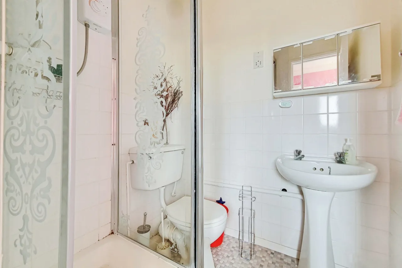 Amsterdam Road, London, E14, photo 11