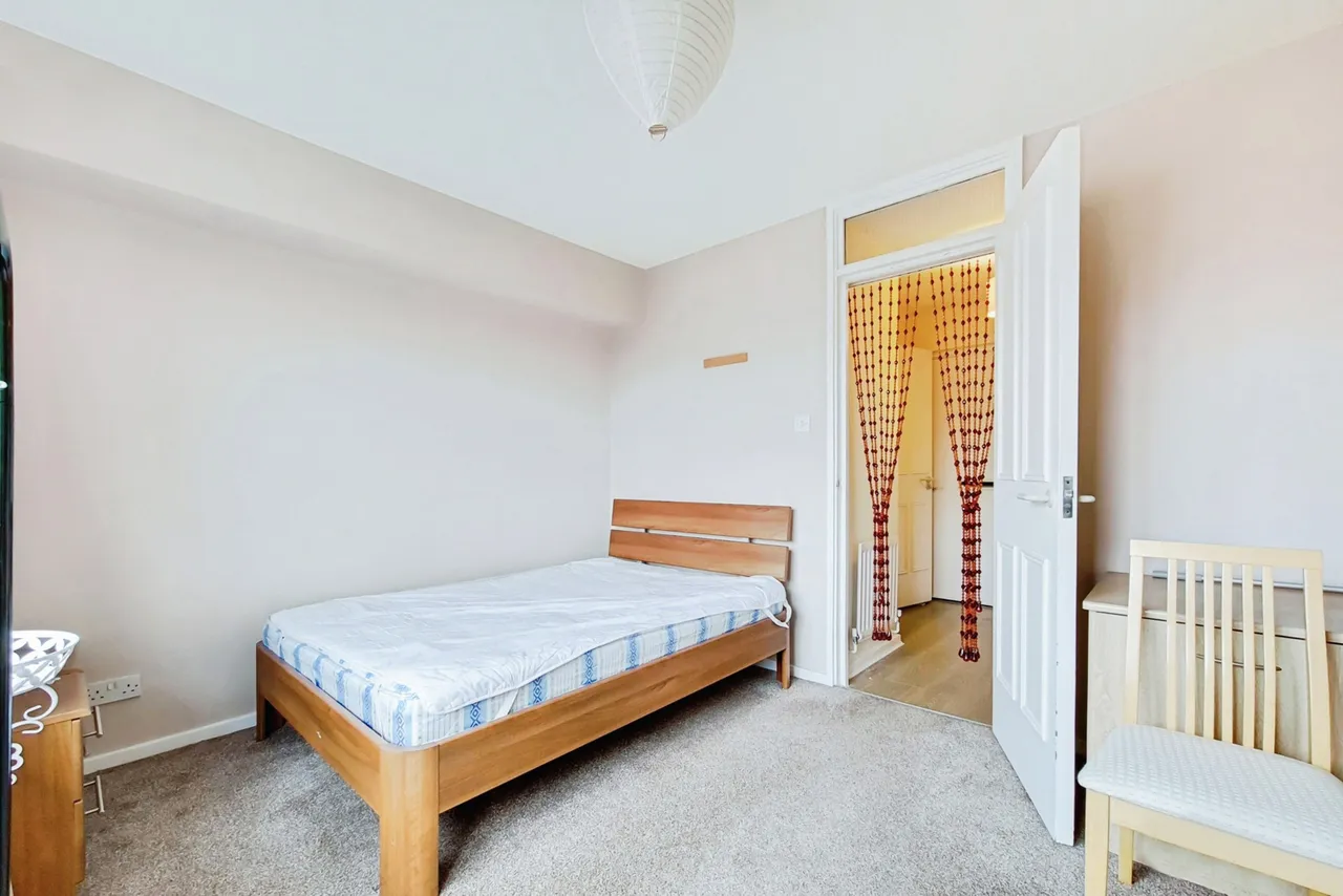 Amsterdam Road, London, E14, photo 10