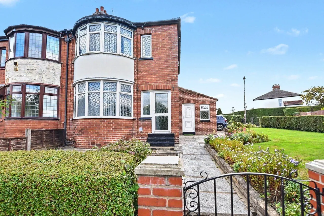 3 bed house for sale, Portage Avenue, Leeds, LS15