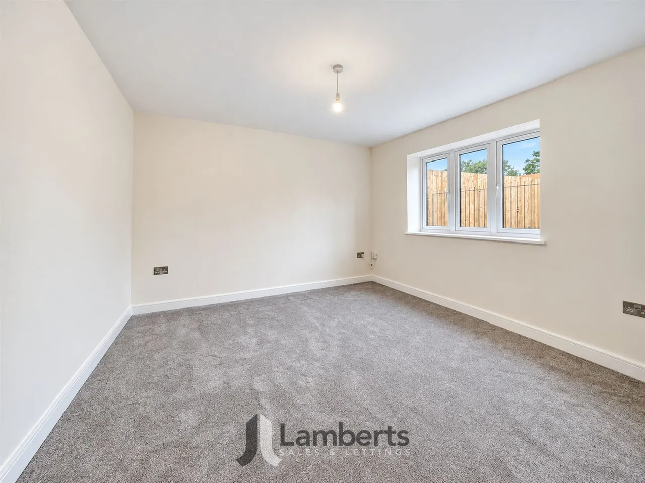 Pumphouse Lane, Redditch, photo 5