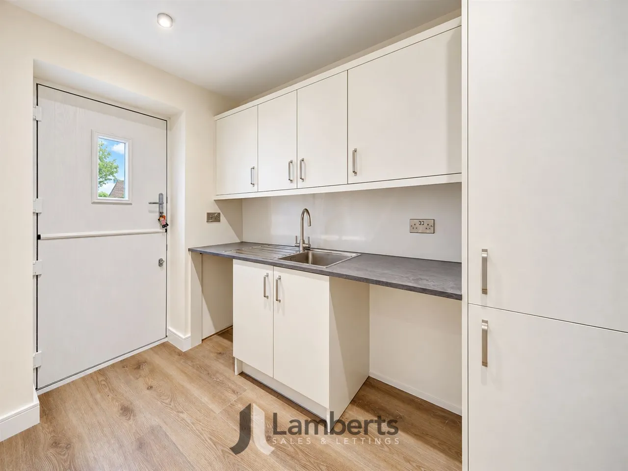 Pumphouse Lane, Redditch, photo 6