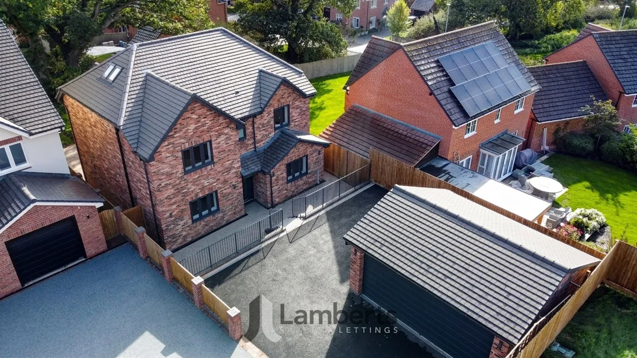 Pumphouse Lane, Redditch, photo 38