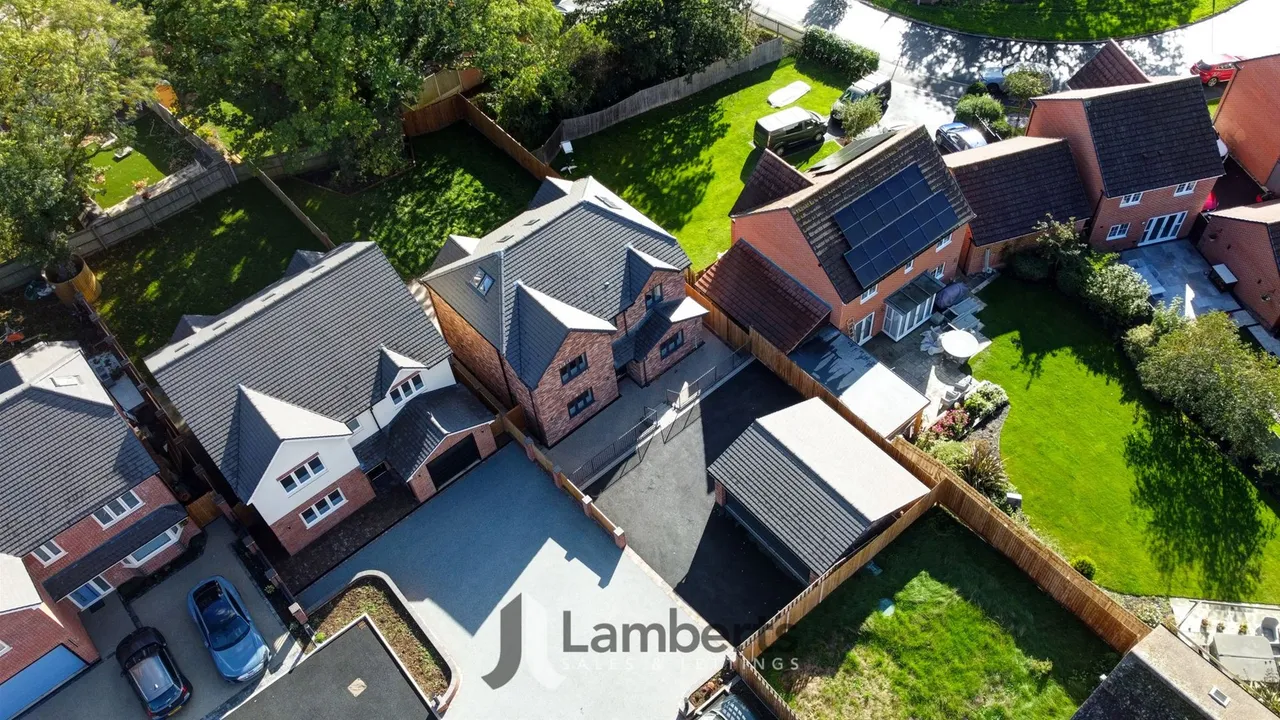 Pumphouse Lane, Redditch, photo 40