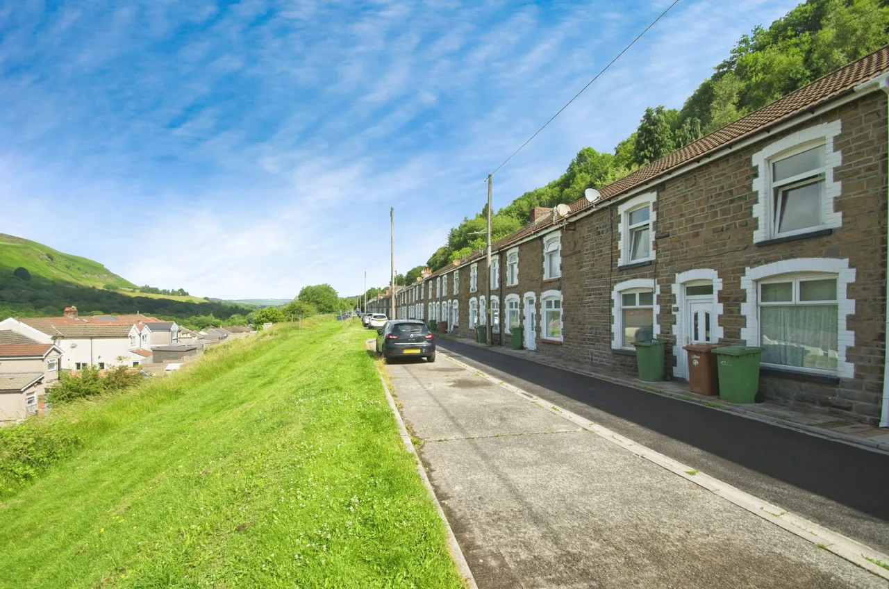 3 bed house for sale, Powells Terrace, New Tredegar, NP24