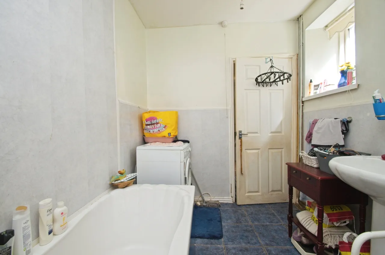 Powells Terrace, New Tredegar, NP24, photo 15