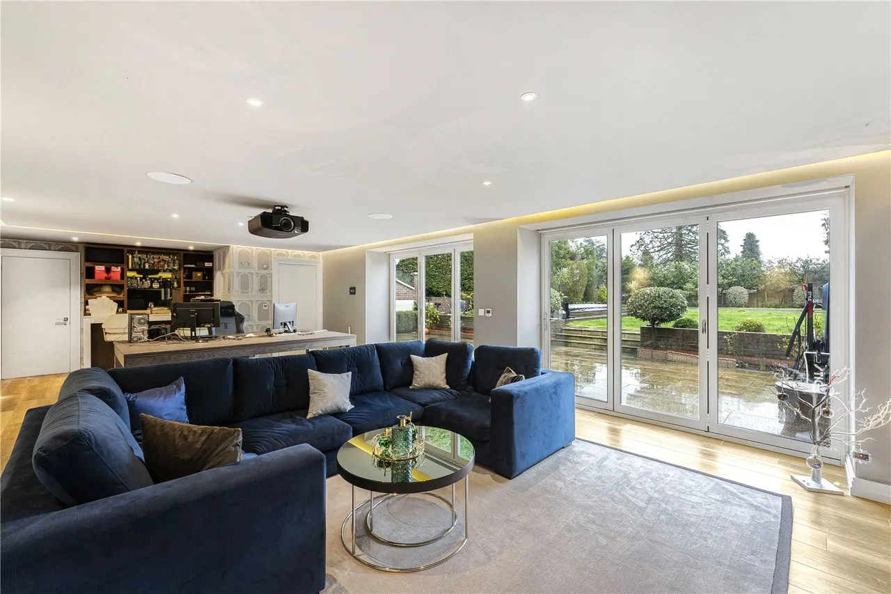 Oakleigh Avenue, Whetstone, London, N20 9JJ, photo 13