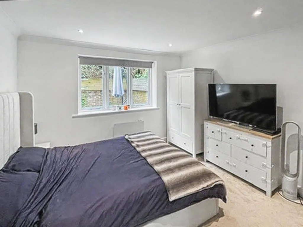Holly Place, High Wycombe, HP11, photo 7