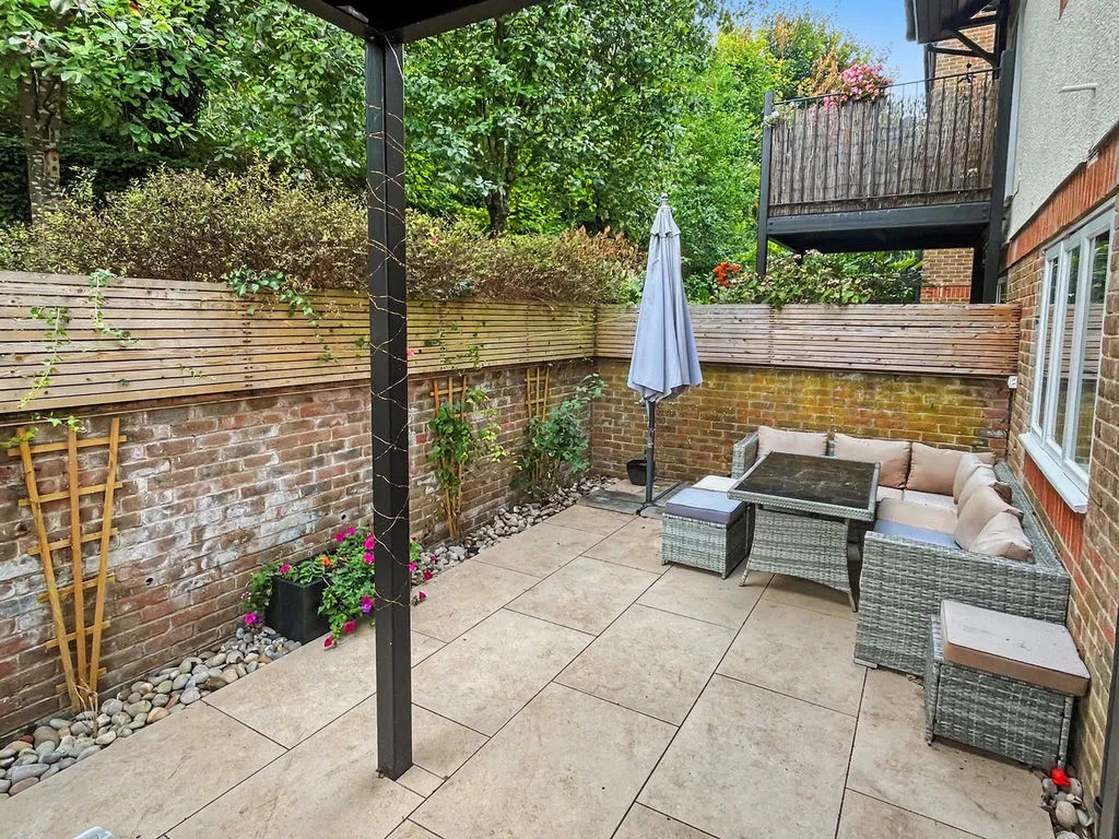 Holly Place, High Wycombe, HP11, photo 2