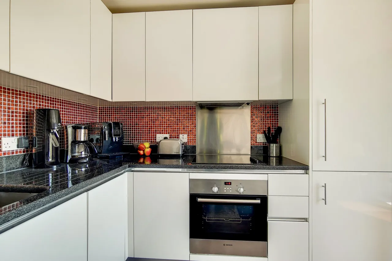 253 Warehouse Court, Major Draper Street, London, photo 7