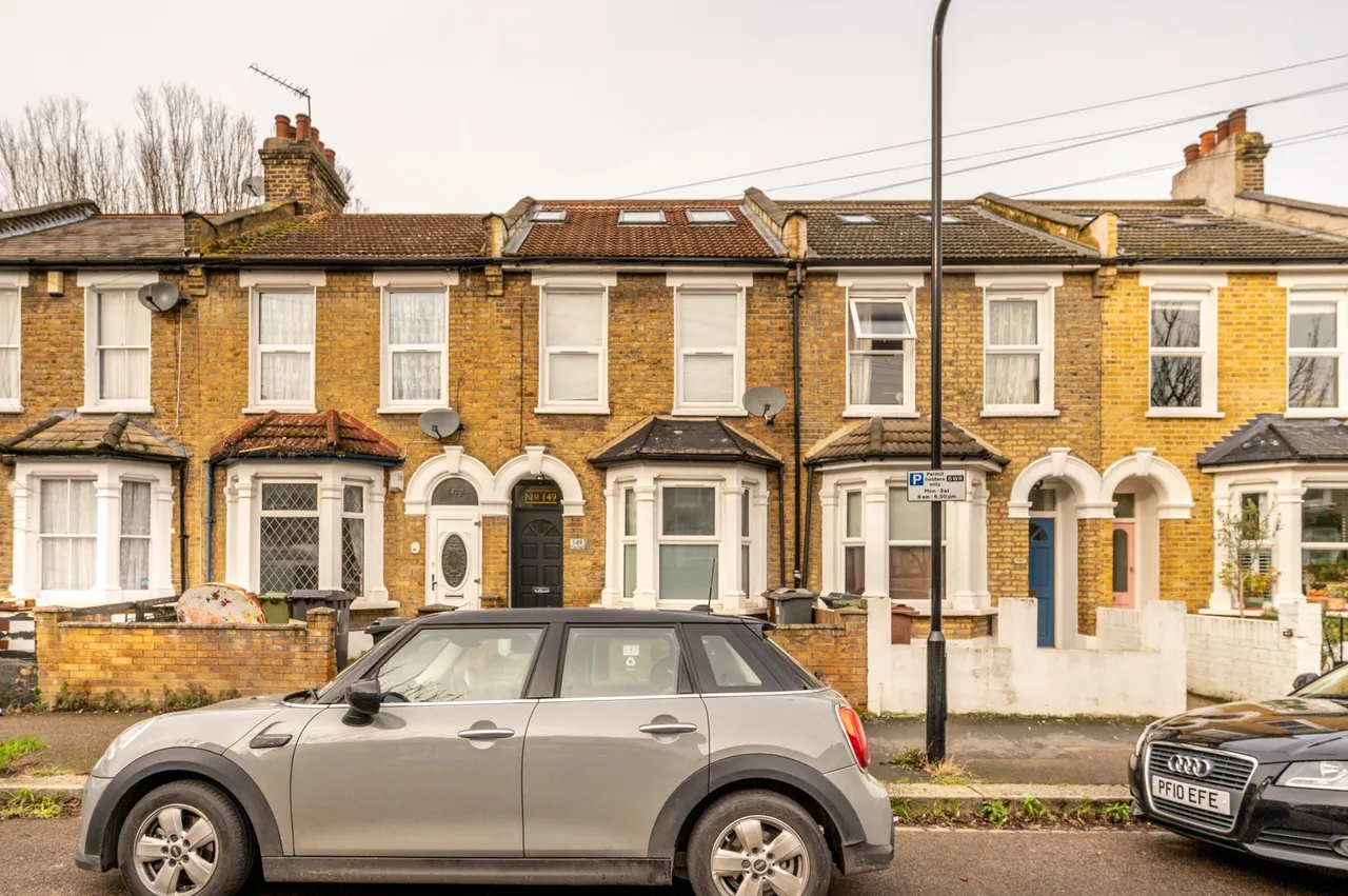 6 bed house to rent — 149 Farmer Road, London