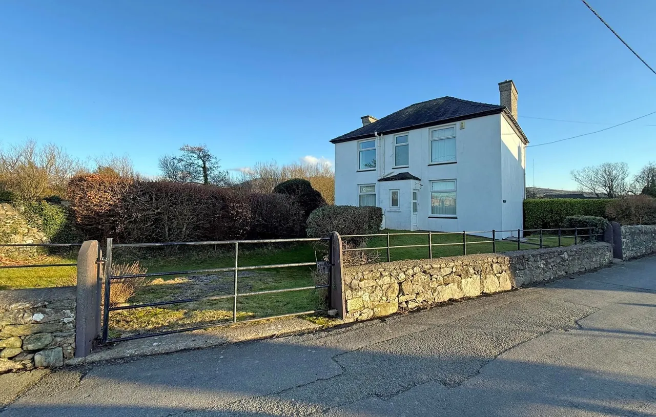 Clynnog Road, Penygroes, photo 17
