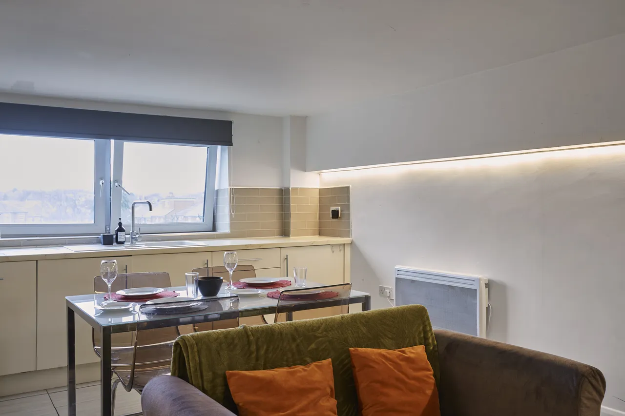 Wakefield Road, Huddersfield, HD5, photo 6