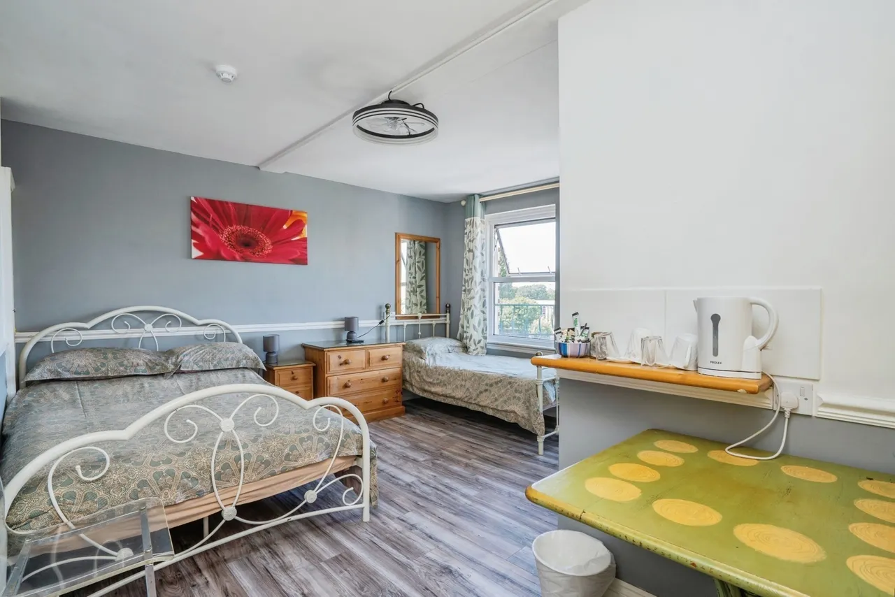 Bellevue Terrace, Southsea, PO5, photo 8