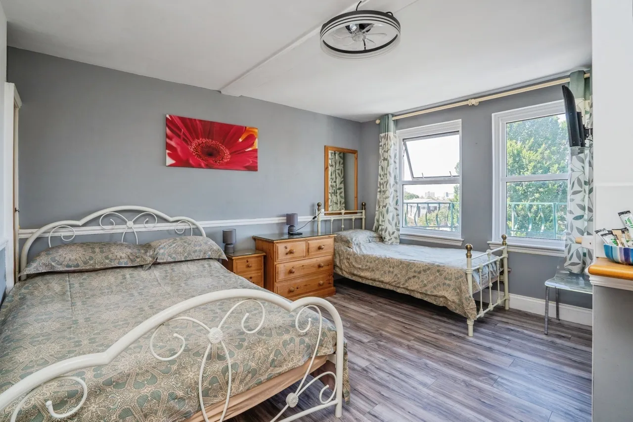 Bellevue Terrace, Southsea, PO5, photo 12
