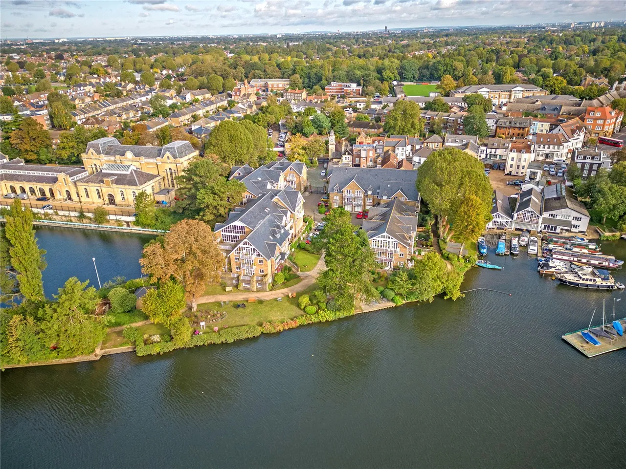 Thames Close, Hampton, TW12 2ET, photo 8