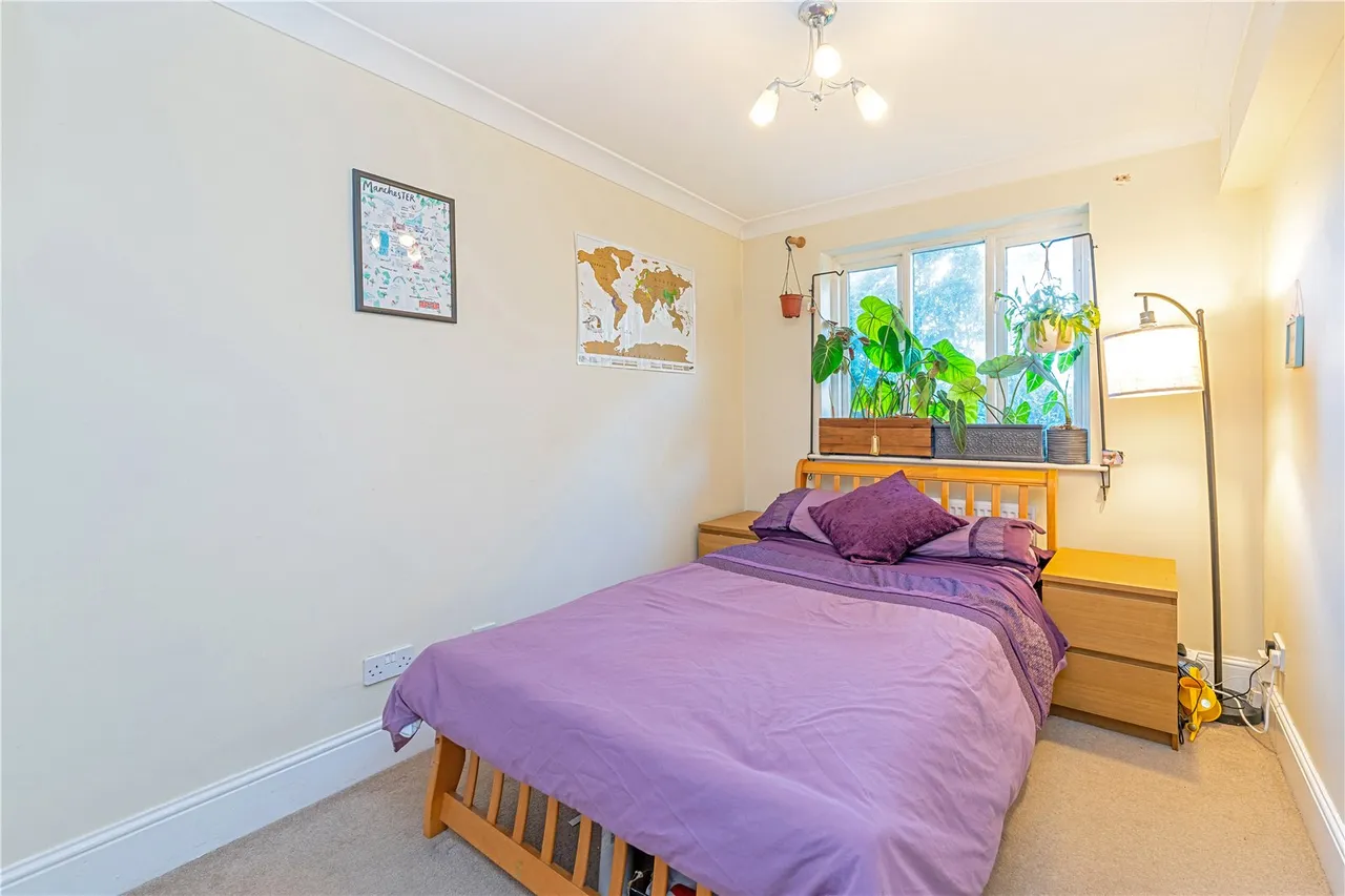 Thames Close, Hampton, TW12 2ET, photo 7