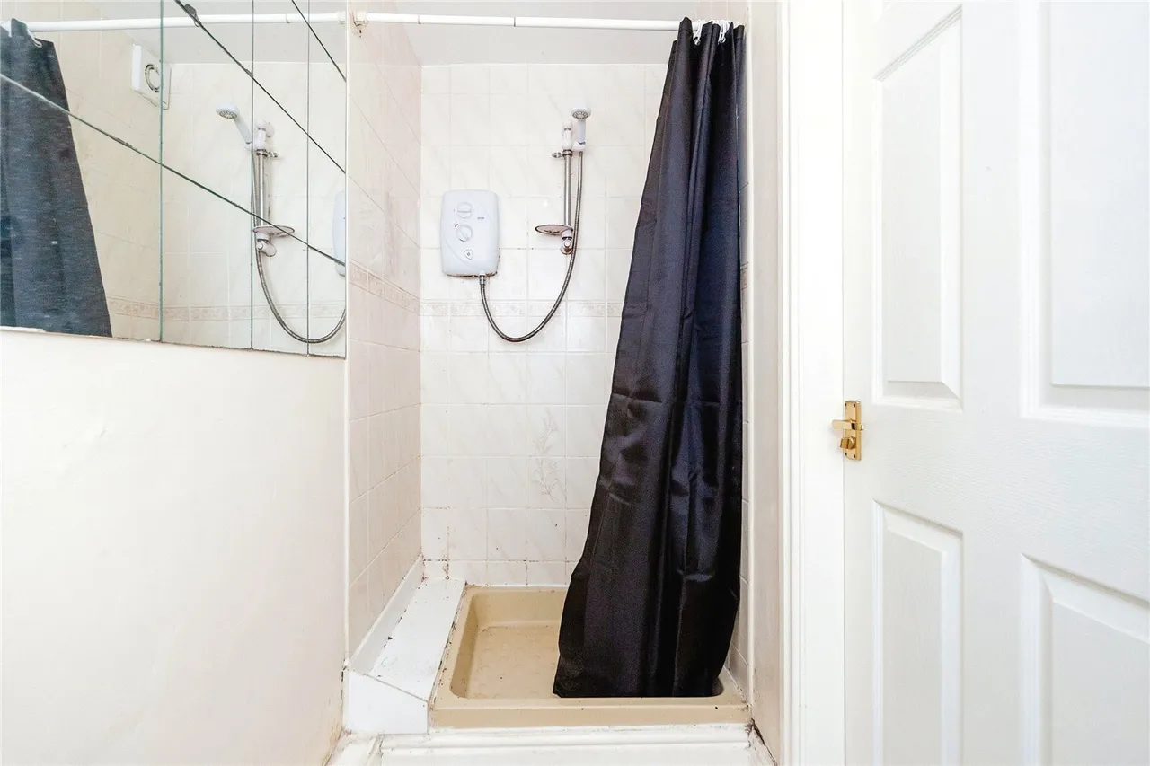 Chester Road, Lavister, LL12, photo 10