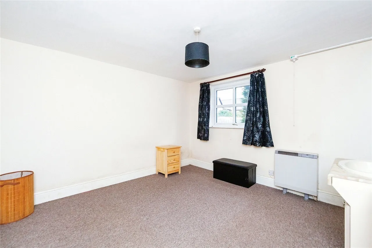 Chester Road, Lavister, LL12, photo 13
