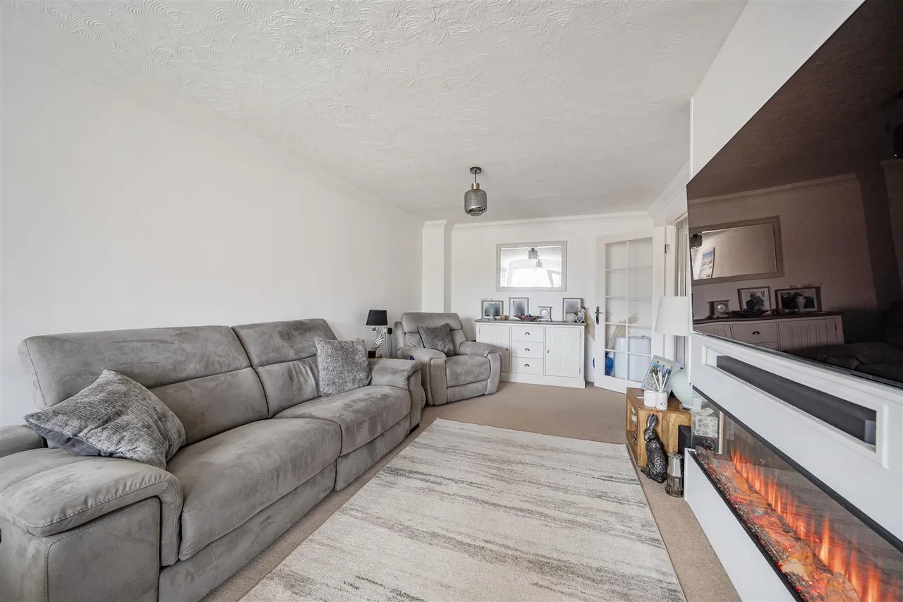 Cornyx Lane, Solihull, B91, photo 3
