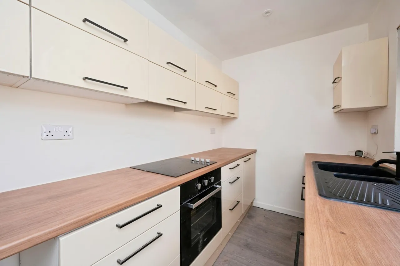 Fishers Street, Kirkby-in-Ashfield, Nottingham, Nottinghamshire, NG17, photo 3