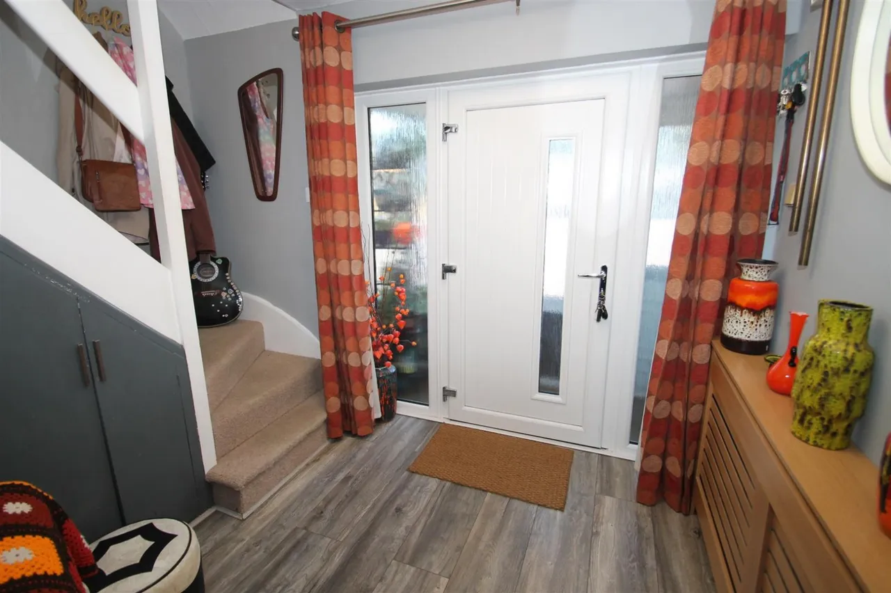 Lyndon Close, Halesowen, photo 12
