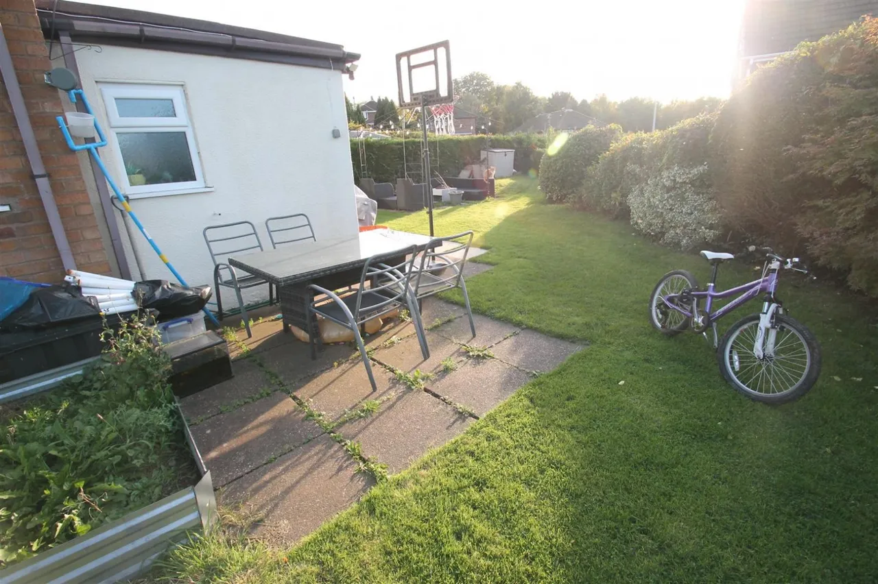 Lyndon Close, Halesowen, photo 25